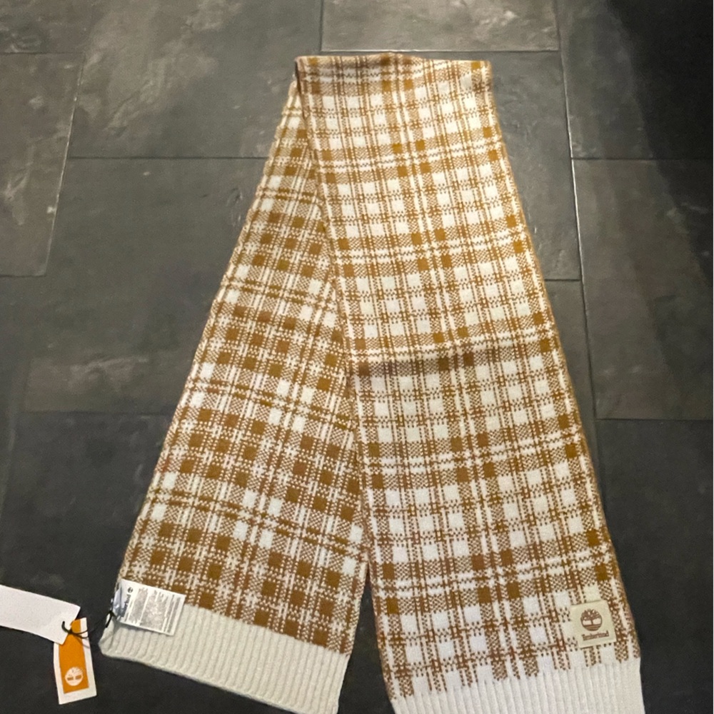 New Timberland Scarf Wheat Plaid One Size Winter Fall Logo 76382 NWT